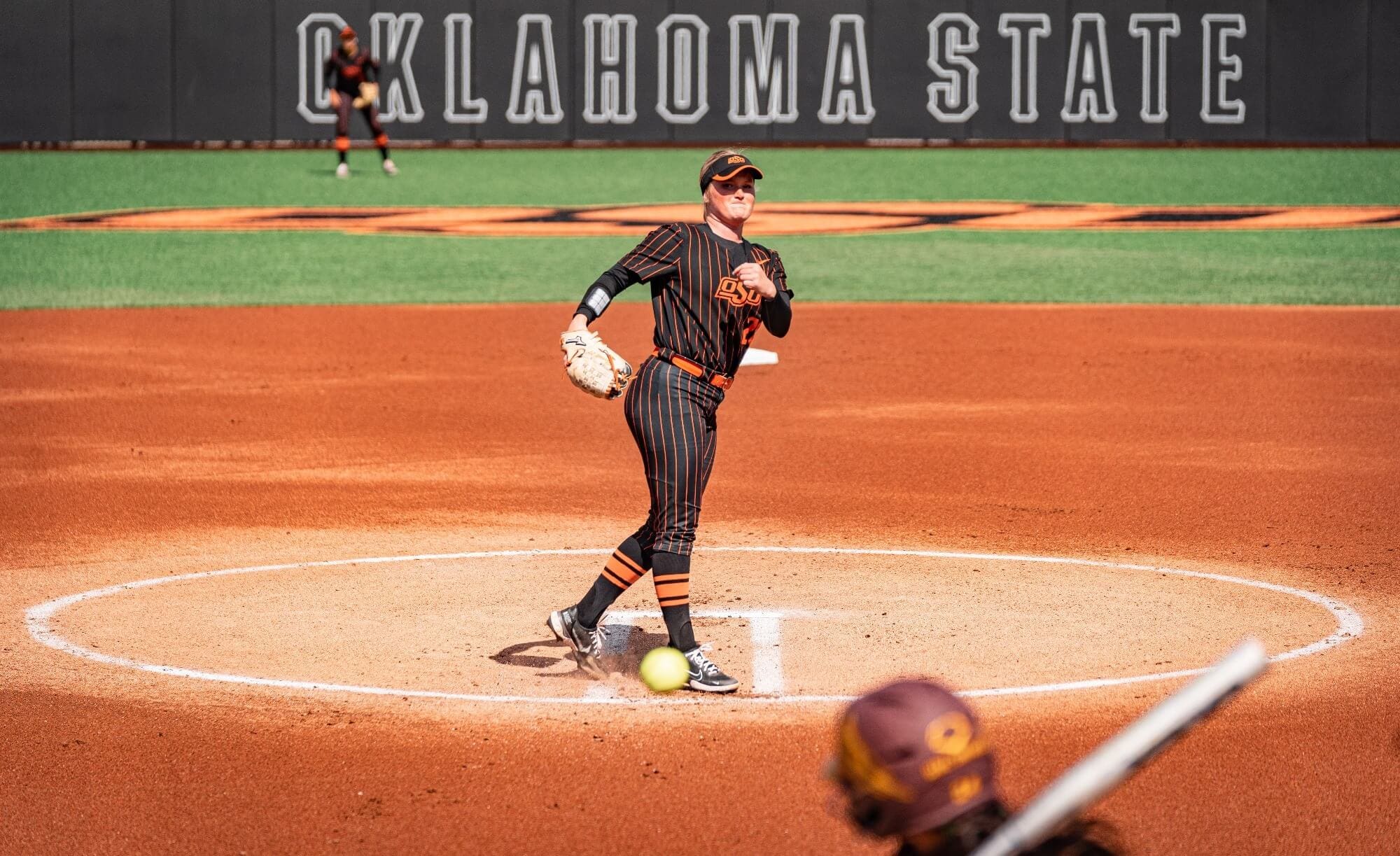 extrainningsoftball.com