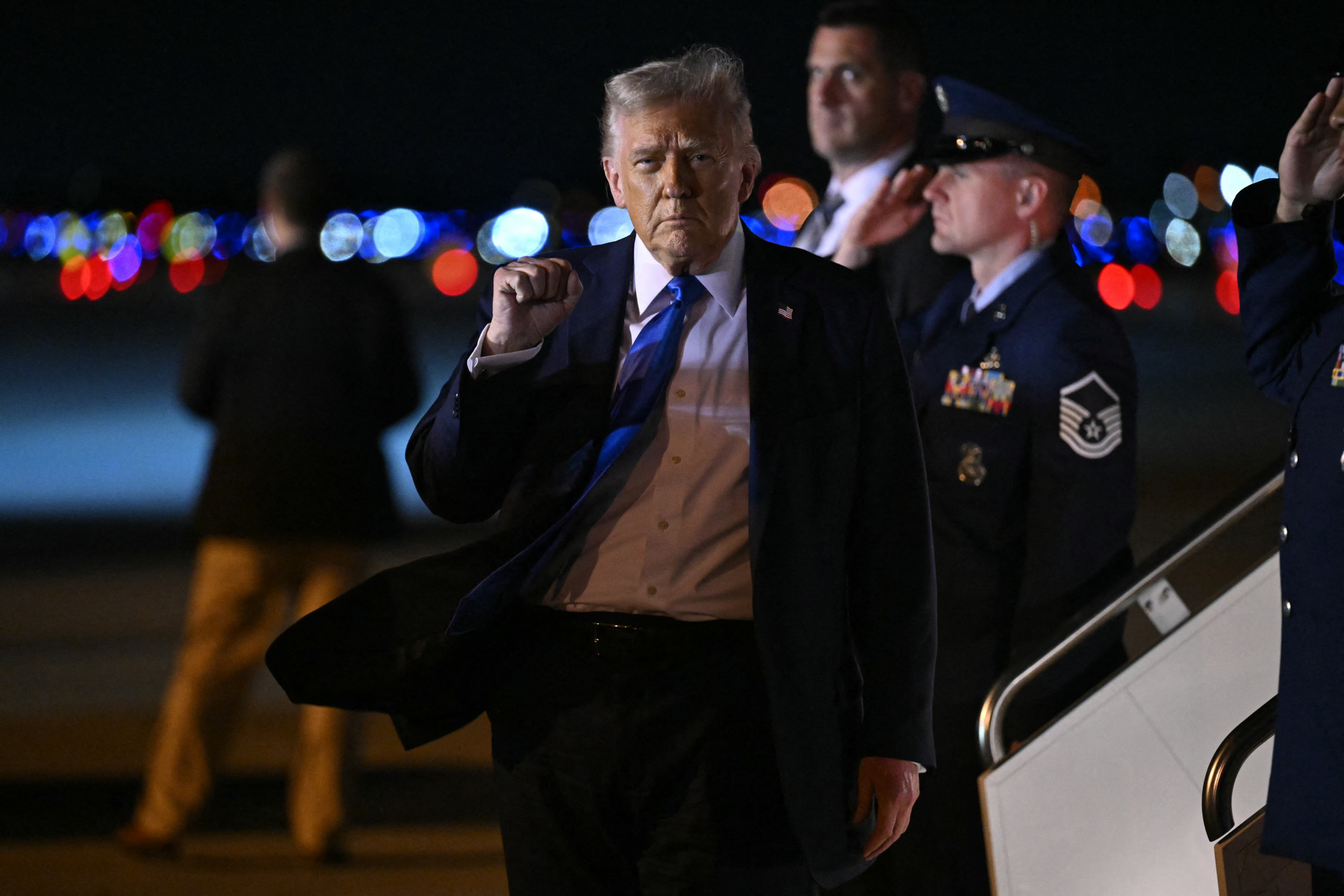 www.newsweek.com